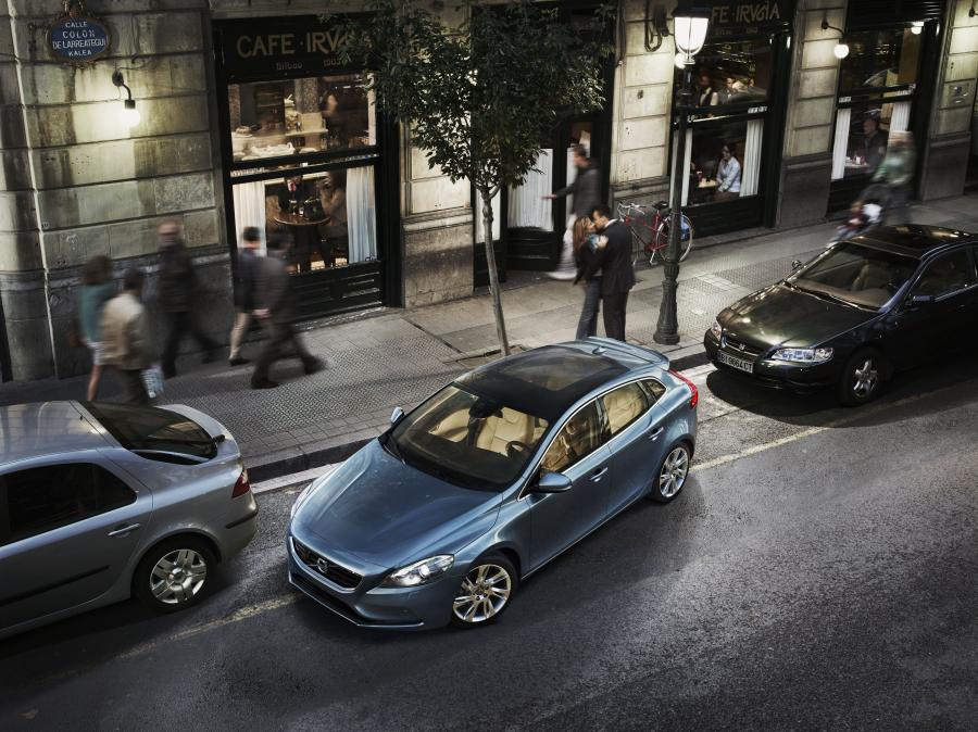  Volvo V40 2012 года  (фото 88 из 183)